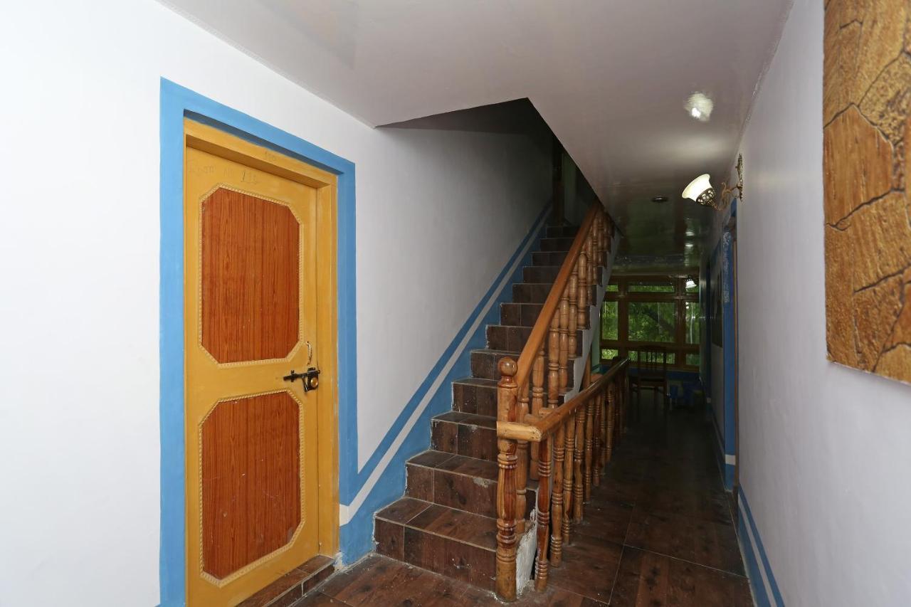 Oyo Flagship Hotel Palace Pahalgam Exterior photo